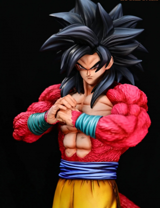 Mô hình Capsule Studio - Goku SSJ4