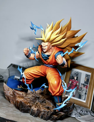 Mô hình AW Studio - Goku SSJ3